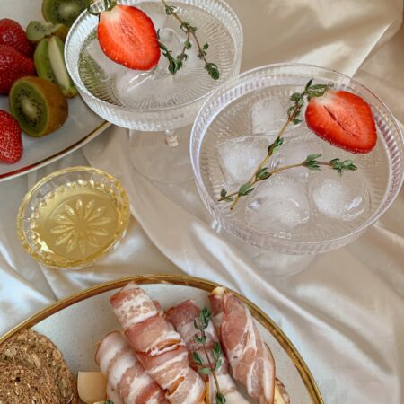 Fancy Charcuterie Boards: Elevate Your Cocktail Parties with Seasonal Delights