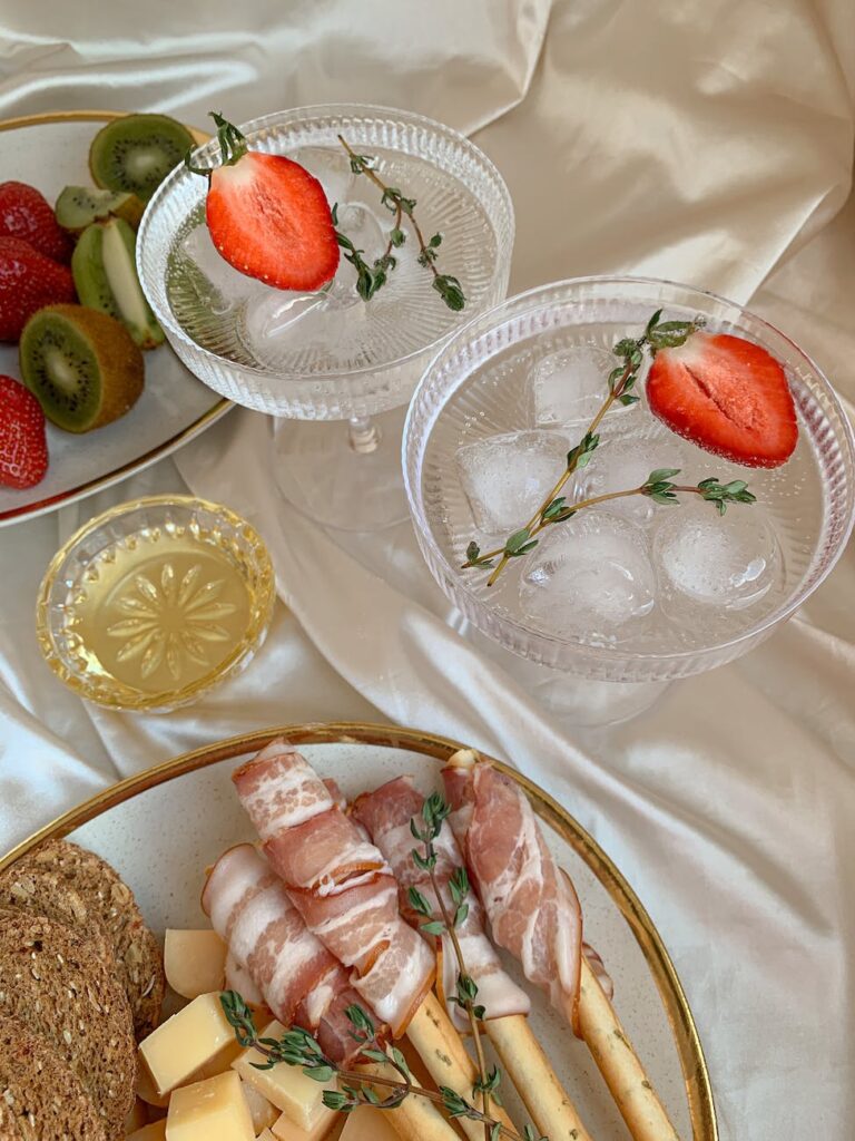Fancy Charcuterie Boards: Elevate Your Cocktail Parties with Seasonal Delights