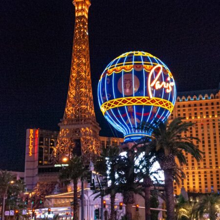 Luxurious Nightlife in Las Vegas for Women 40 and Over