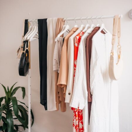 10 Ways to Save Money on Fashion Trends