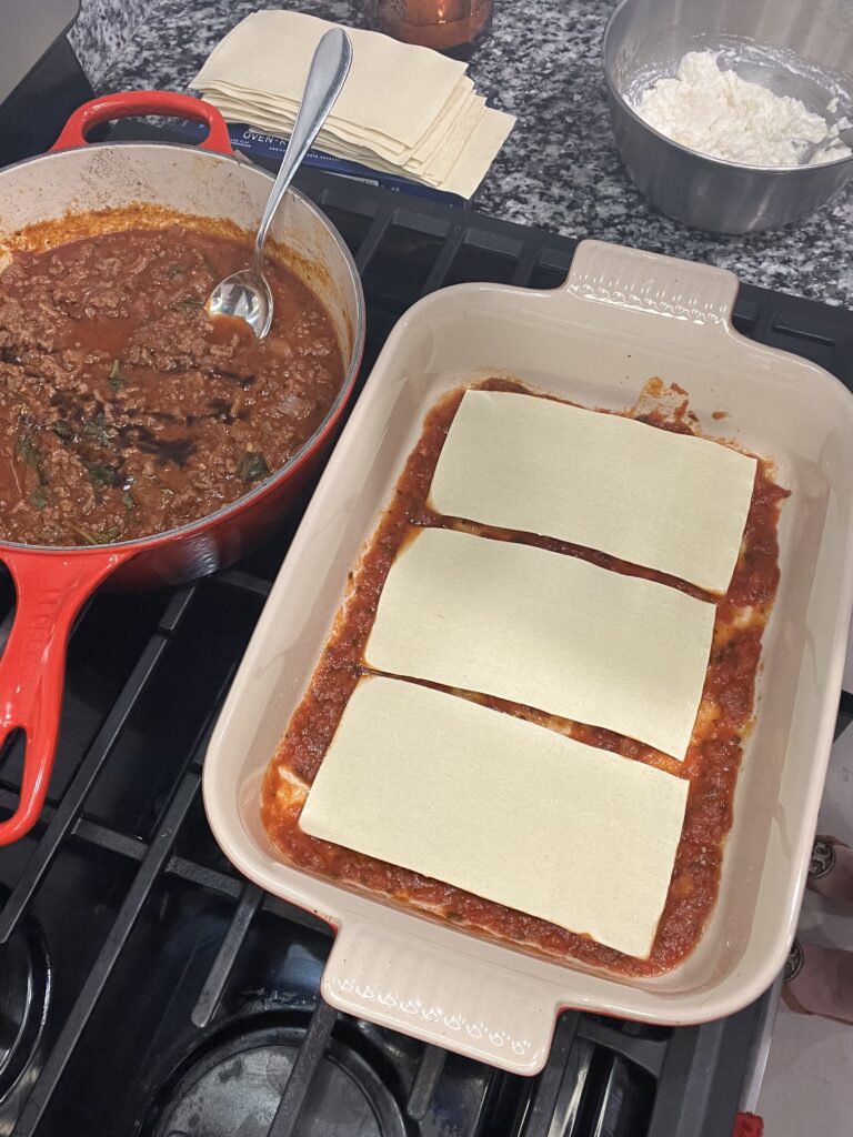 Quick & Easy Lasagna for Busy Weeknights – Perfect Fall Comfort Food