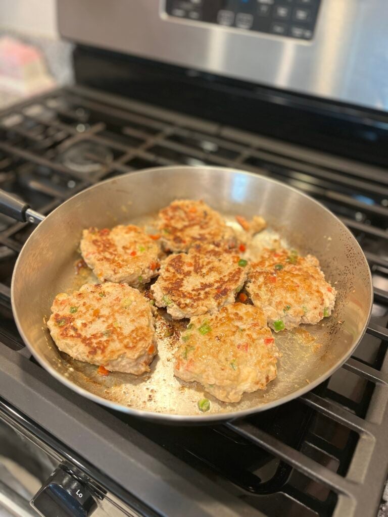 These Turkey Jalapeño Feta Burgers Are So Good, I Make Them Every Week