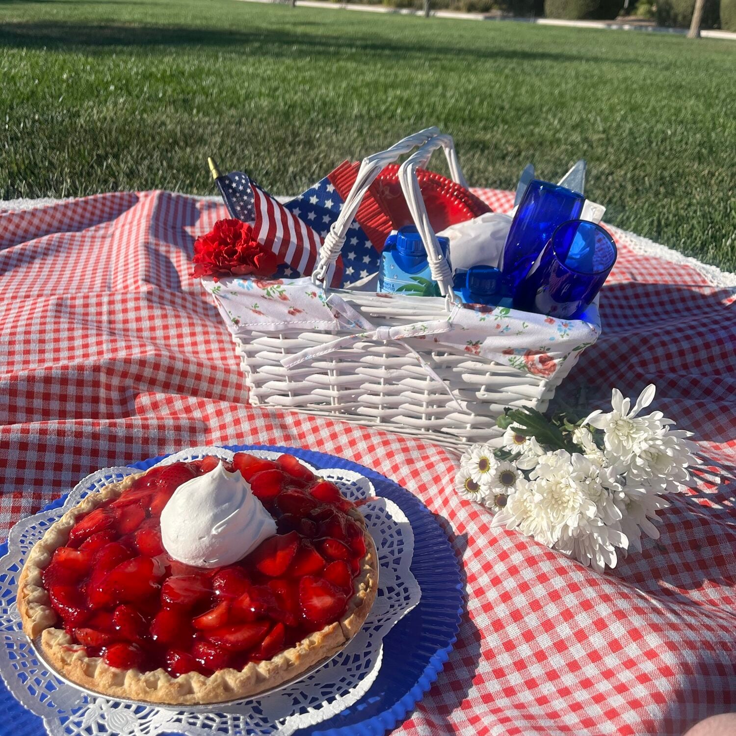 How to Create the Perfect Picnic